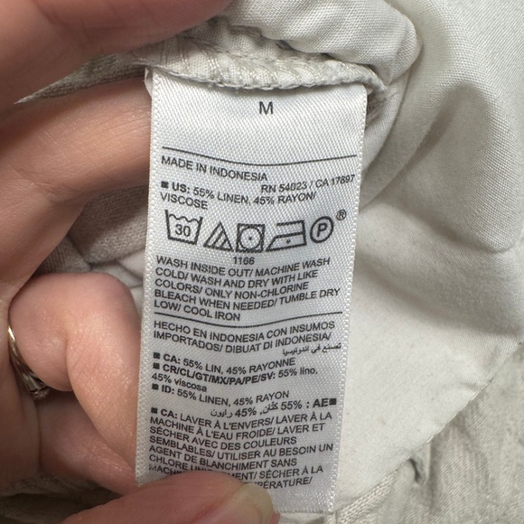 Old Navy White Linen Wide-Leg Pants - Effortless Summer Style! - Picture 5 of 6